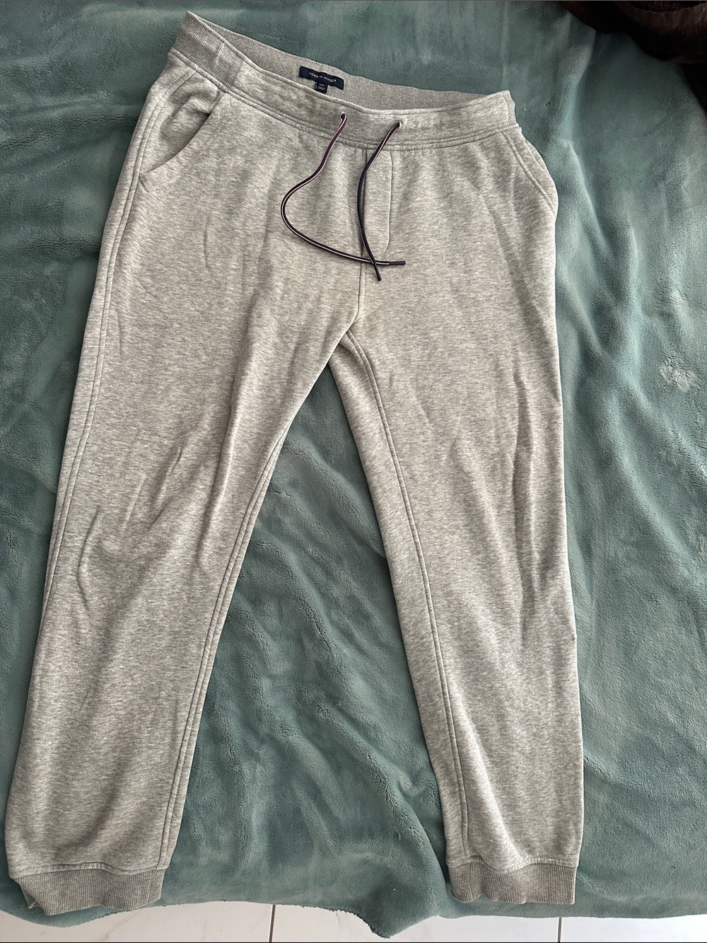 Tommy Hilfiger Men's Light Gray Jogger Sweatpants w/ Drawstrings & Back Pocket